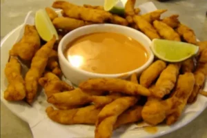 Receita de Aperitivo de Iscas de Peixes com Molho Tártaro