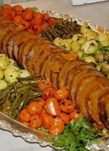 Receita de Carne Assada Pelúcia e Sautes de Legumes