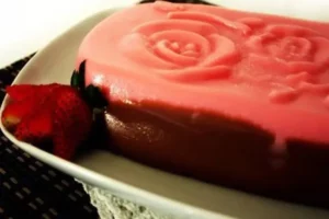 Receita de Duo de Morango e Chocolate com Café e Bolacha