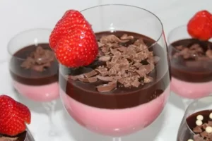 Receita de Mousse de Morango com Cobertura de Chocolate