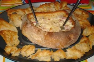 Receita de Pão Recheado com Queijo e Bacon