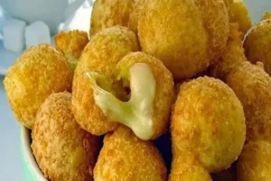 Pão de queijo frito