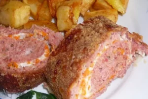 Receita de Rolo de Carne Moída Recheado