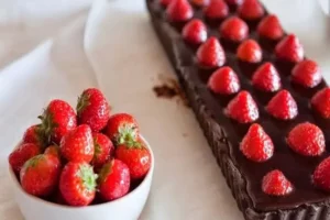 Receita de Torta de Chocolate com Morangos