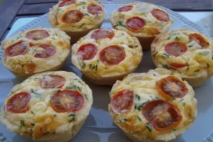 Receita de Tortinhas de Frango com Parmesão